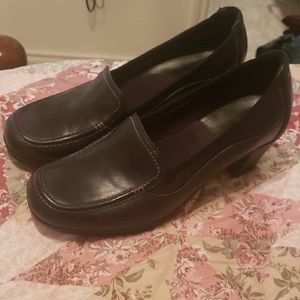 Clark's bendable heels